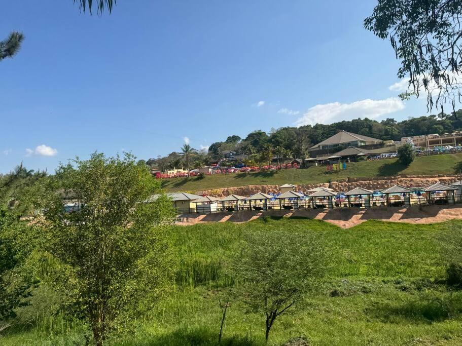 Casa Dentro Parque Aquatico Villa Águas de Lindóia Buitenkant foto